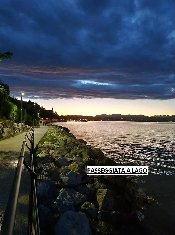 Appartamento Casa Vacanze Spiaggia D'Oro Desenzano del Garda Casa de Férias