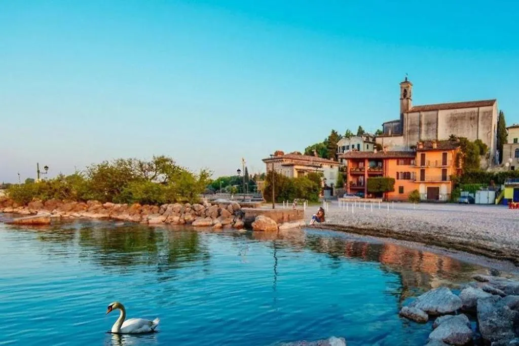 Casa de Férias Appartamento Casa Vacanze Spiaggia D'Oro Desenzano del Garda