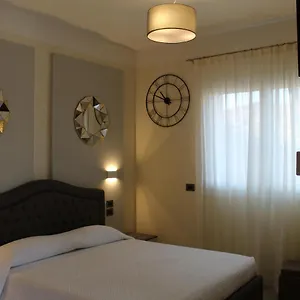 Guest house Martina Luxury, Desenzano del Garda