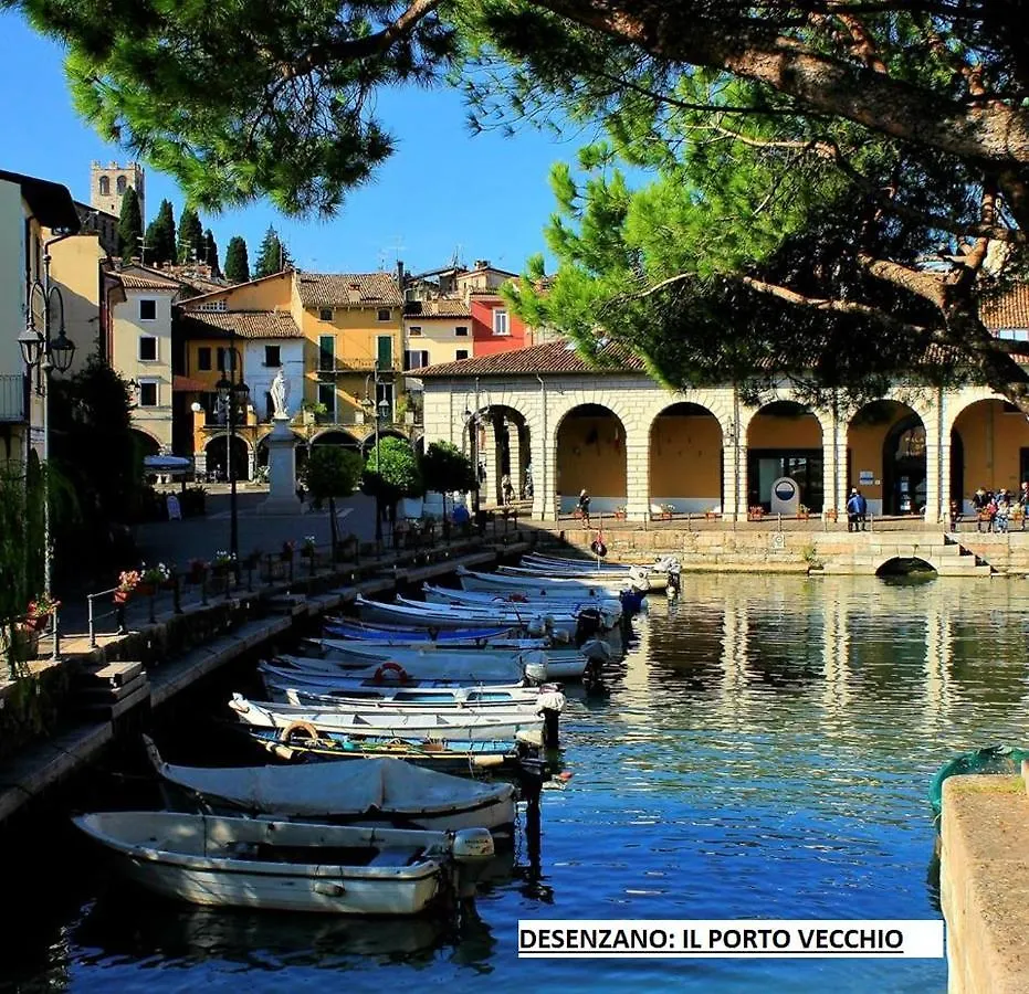 Holiday home Appartamento Casa Vacanze Spiaggia D'Oro Desenzano del Garda Italy