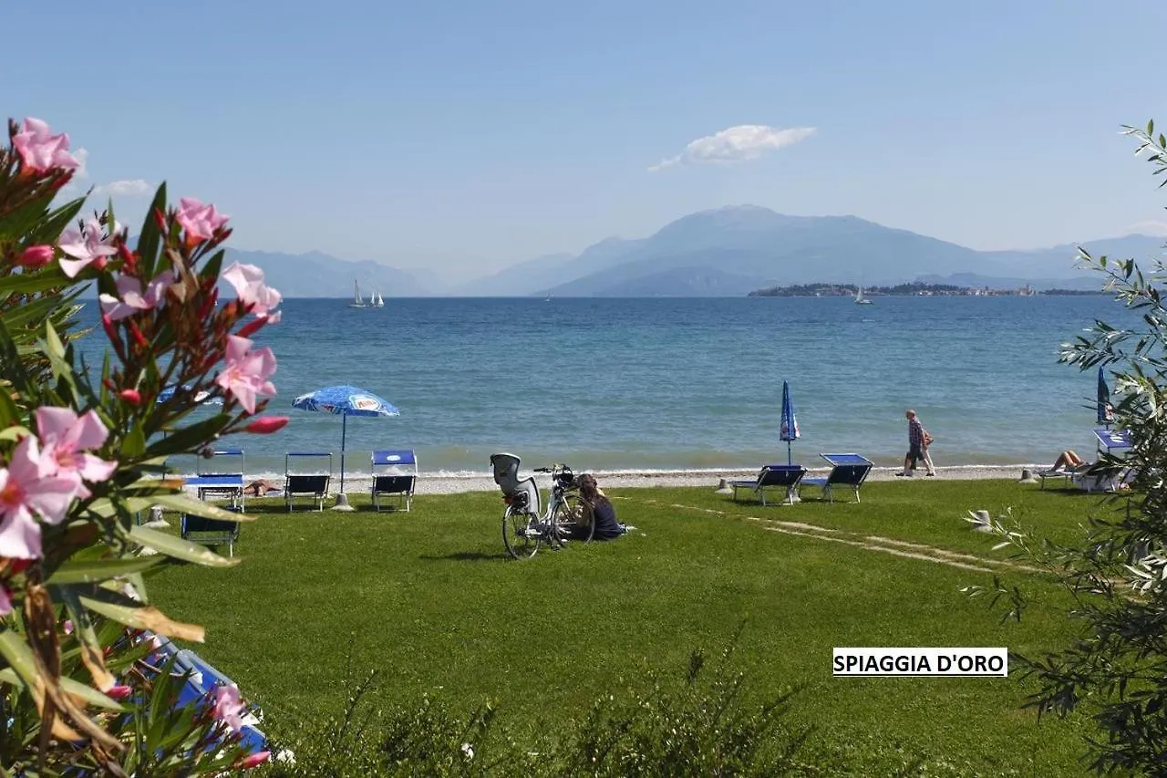 Holiday home Appartamento Casa Vacanze Spiaggia D'Oro Desenzano del Garda