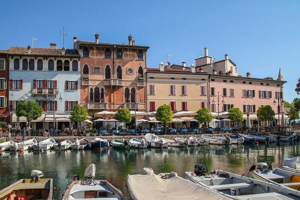 Appartamento Casa Vacanze Spiaggia D'Oro Desenzano del Garda 0*,  Italy