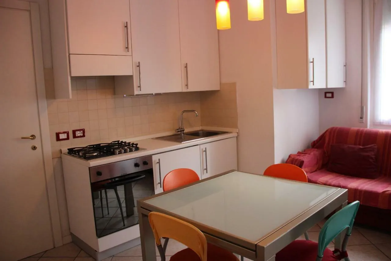 Holiday home Appartamento Casa Vacanze Spiaggia D'Oro Desenzano del Garda