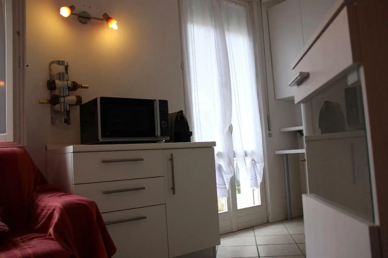 Holiday home Appartamento Casa Vacanze Spiaggia D'Oro Desenzano del Garda Italy