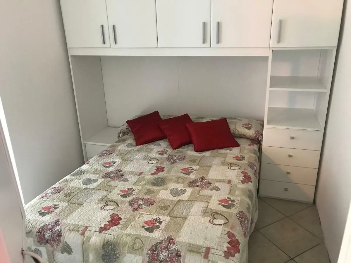 Appartamento Casa Vacanze Spiaggia D'Oro Desenzano del Garda Holiday home
