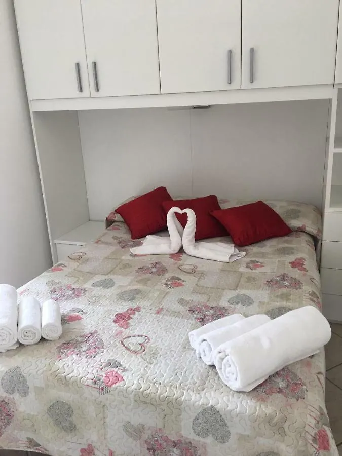 Appartamento Casa Vacanze Spiaggia D'Oro Desenzano del Garda Holiday home